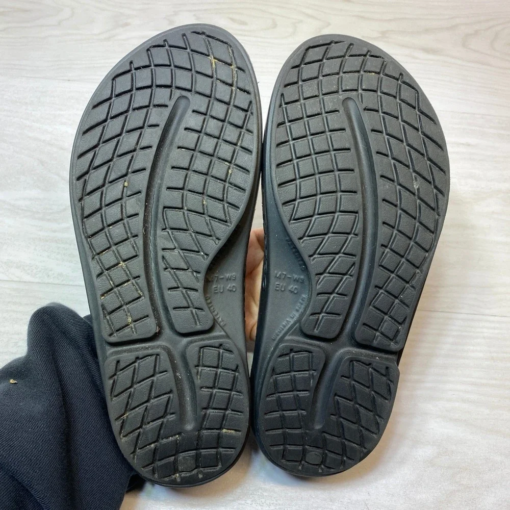 OOFOS pre owned
